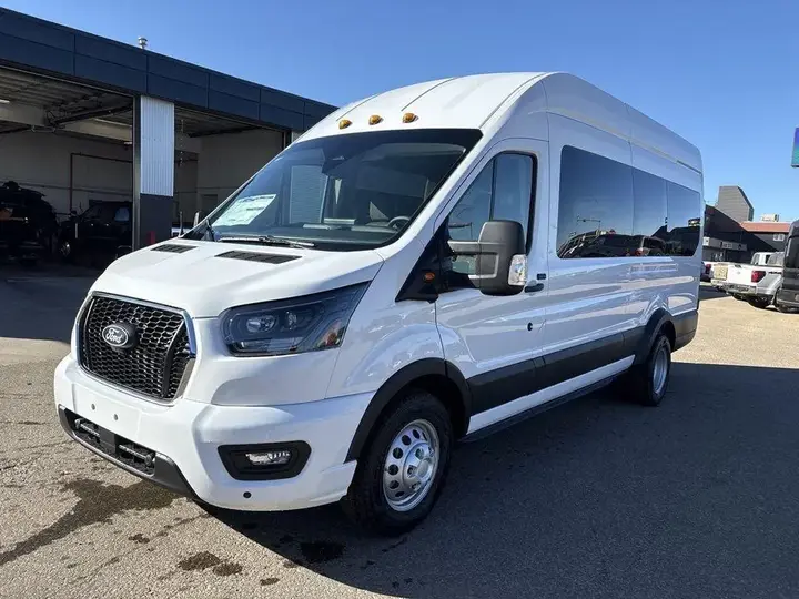 Ford Transit 2027 photo 2