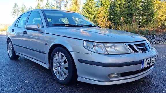 Saab 9-5 2003 photo 2