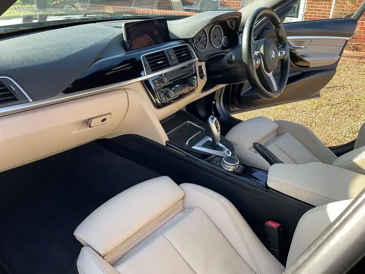 BMW 3 Series 2016 photo 2