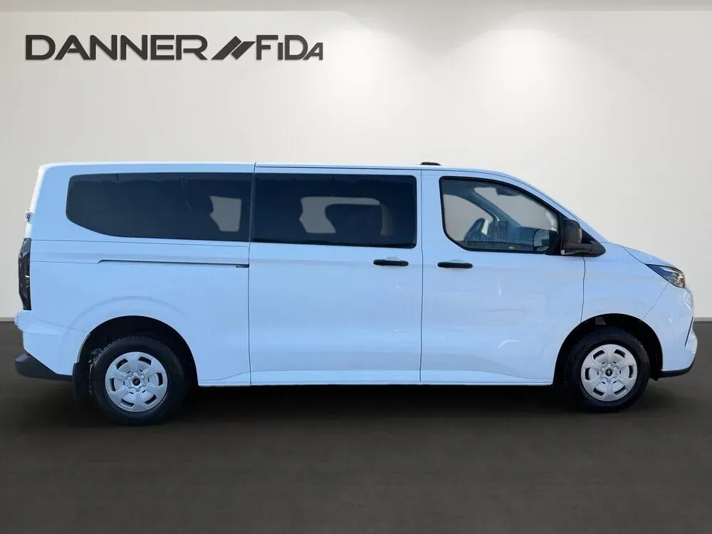 Ford Transit Custom 2024 photo 3