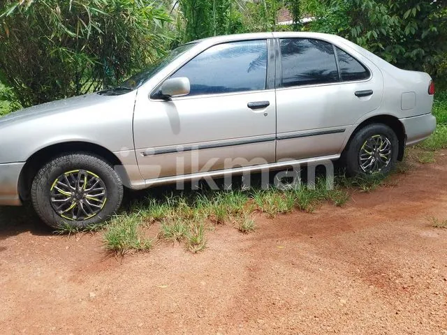 Nissan Sunny 1995 photo 5