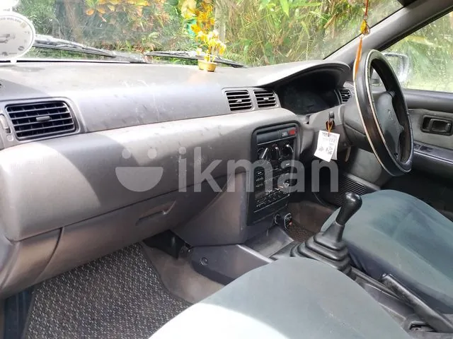 Nissan Sunny 1995 photo 4
