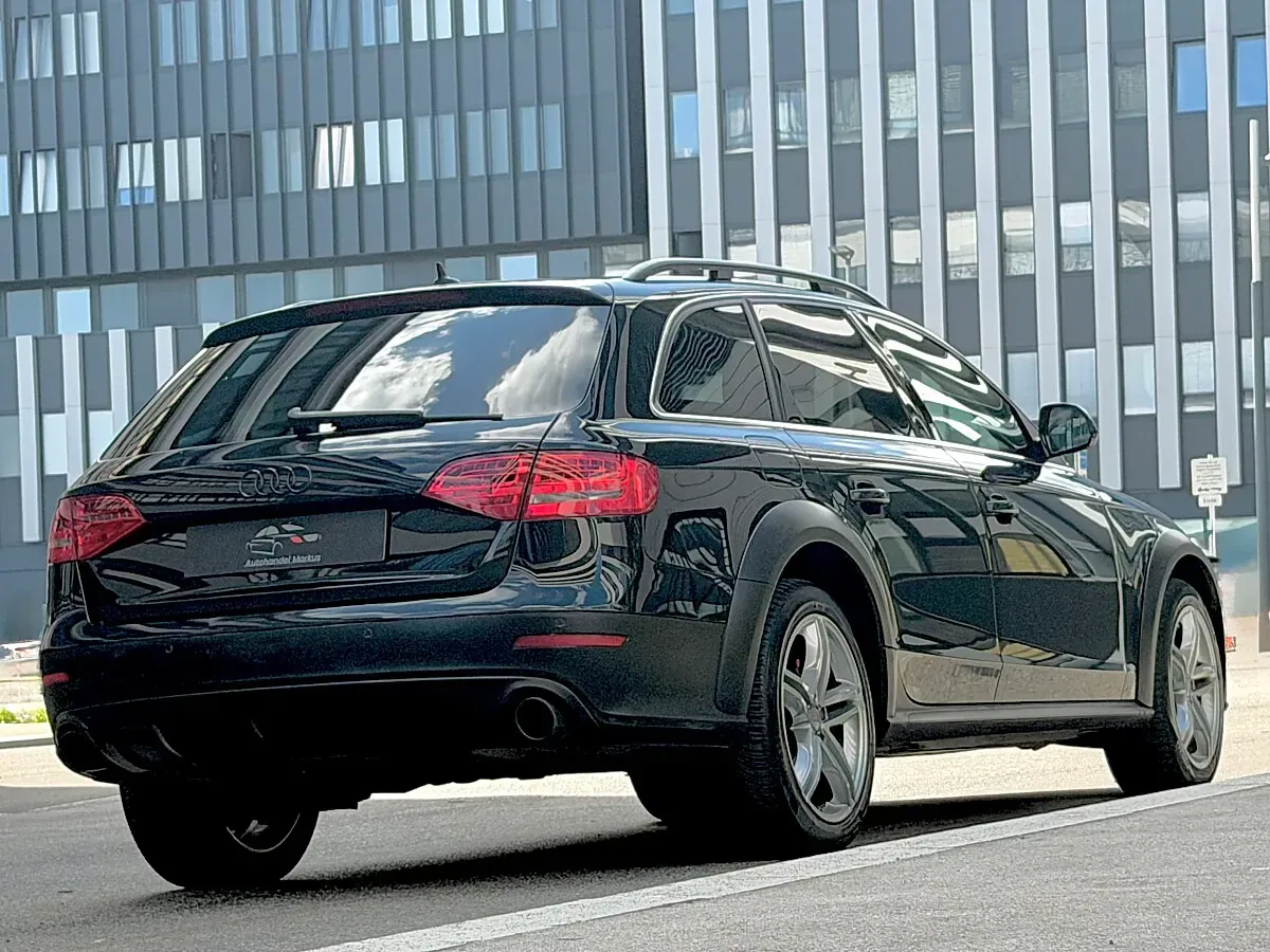 Audi A4 Allroad 2010 photo 2