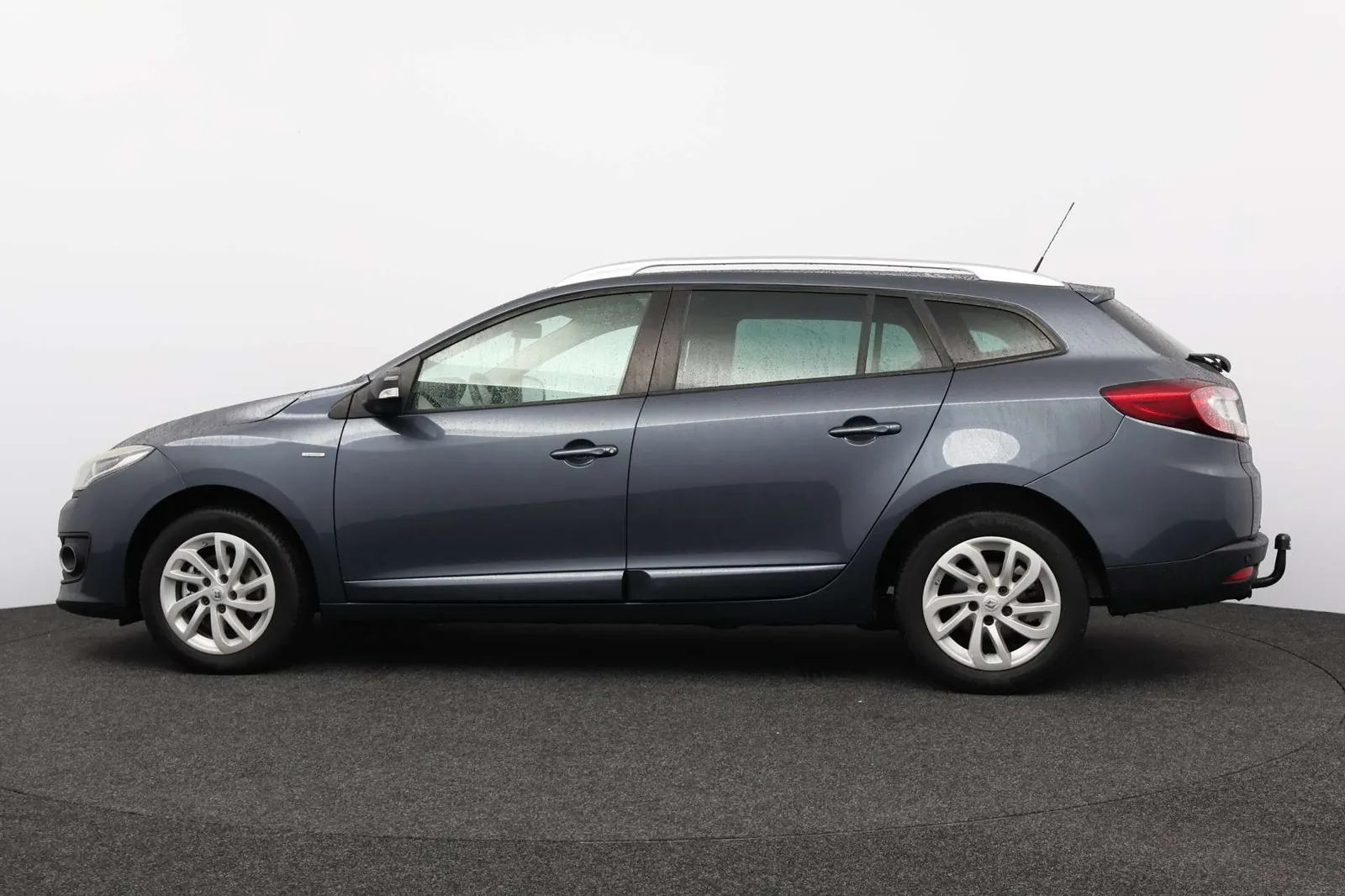 Renault Megane Estate 2015 photo 5