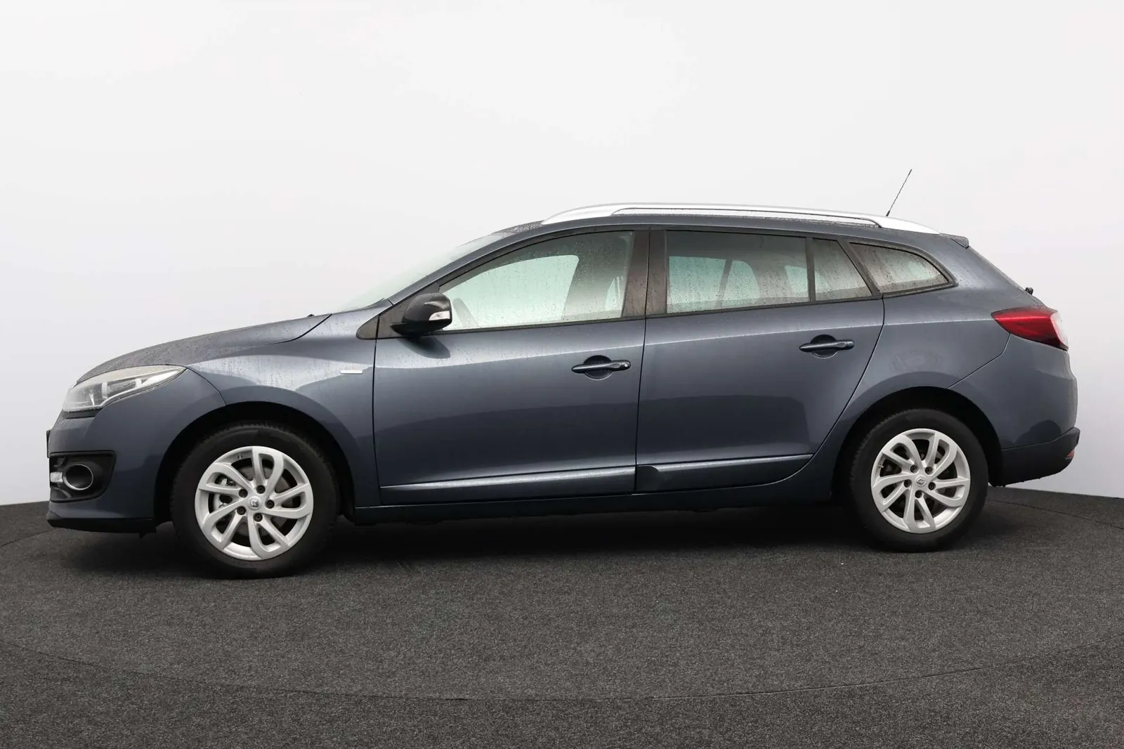 Renault Megane Estate 2015 photo 4