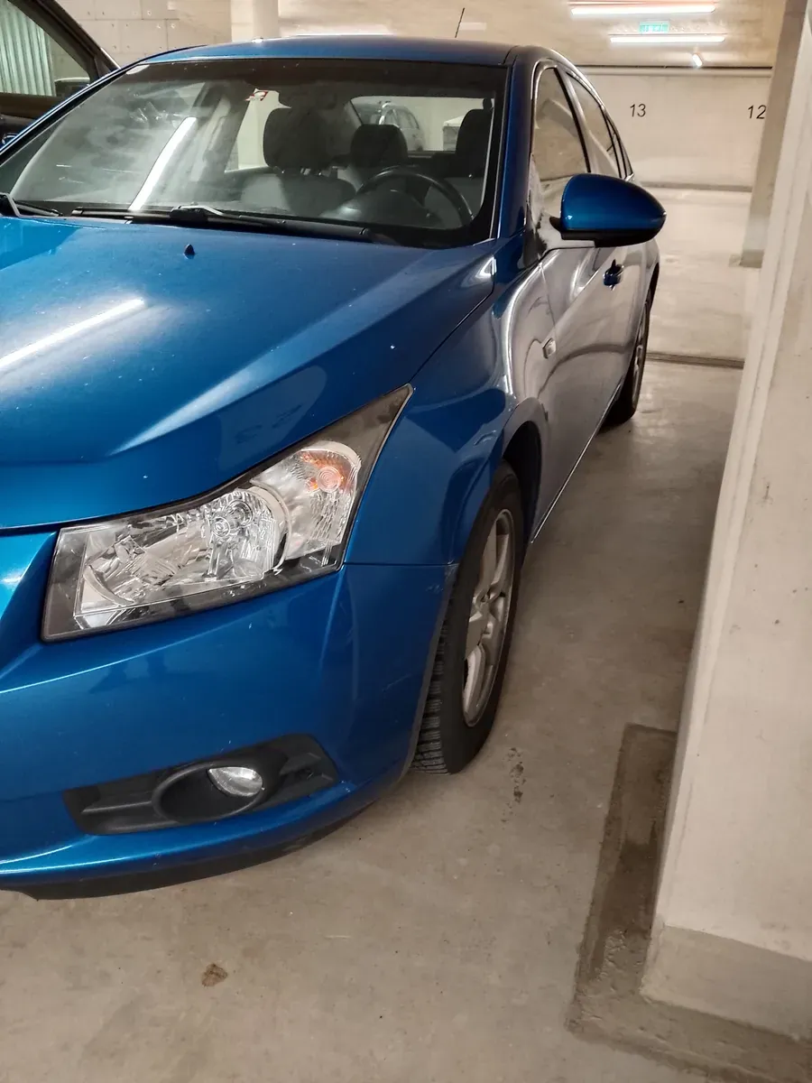 Chevrolet Cruze 2011 photo 3