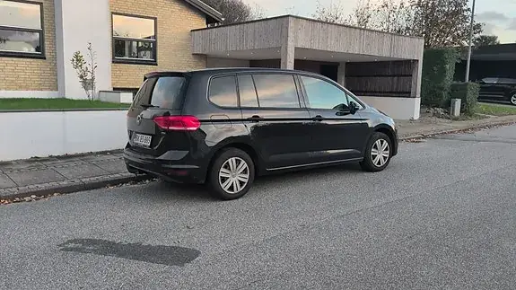 Volkswagen Touran 2016 photo 5