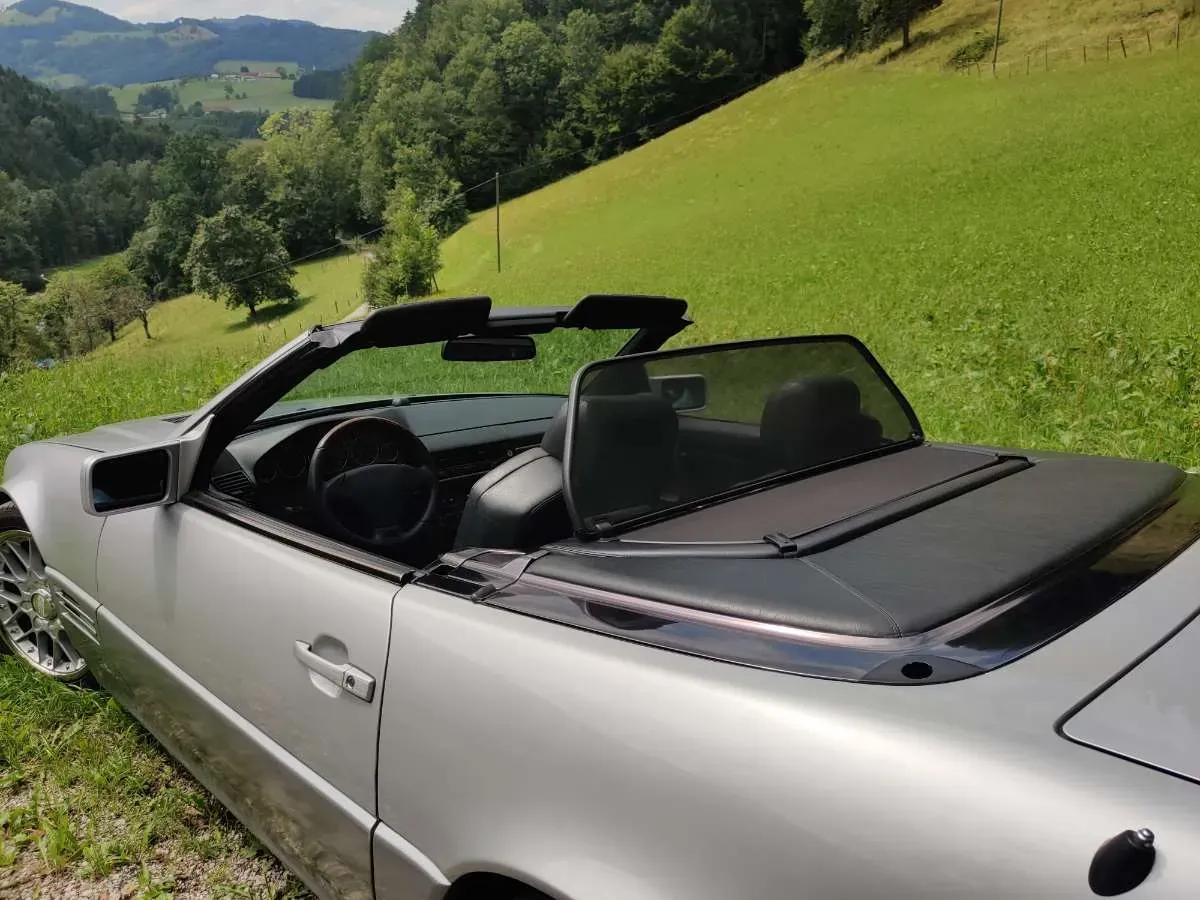 Mercedes-Benz Sl-Class 1992 photo 3