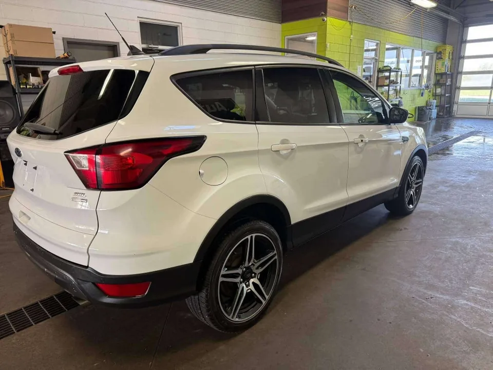 Ford Escape 2019 photo 4