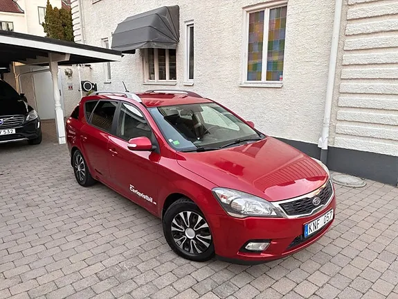 Kia Ceed 2010 photo 3