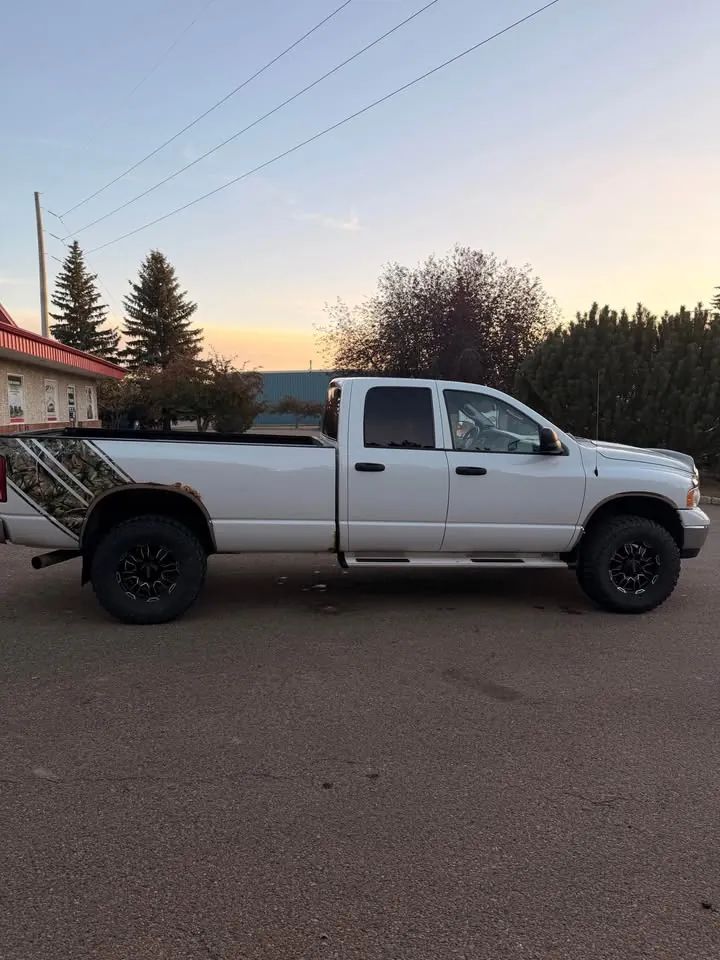 Dodge Ram 2500 2005 photo 3