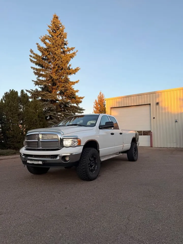 Dodge Ram 2500 2005 photo 2