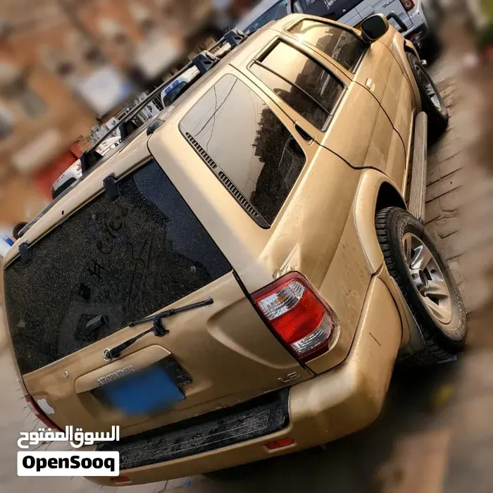 Nissan Pathfinder 2004 photo 3