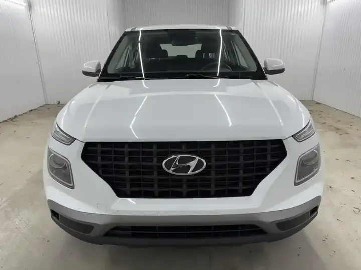 Hyundai Venue 2021 photo 2