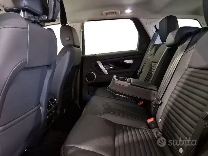 Land Rover Discovery Sport 2025 photo 5