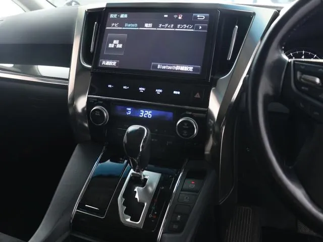Toyota Alphard 2017 photo 2