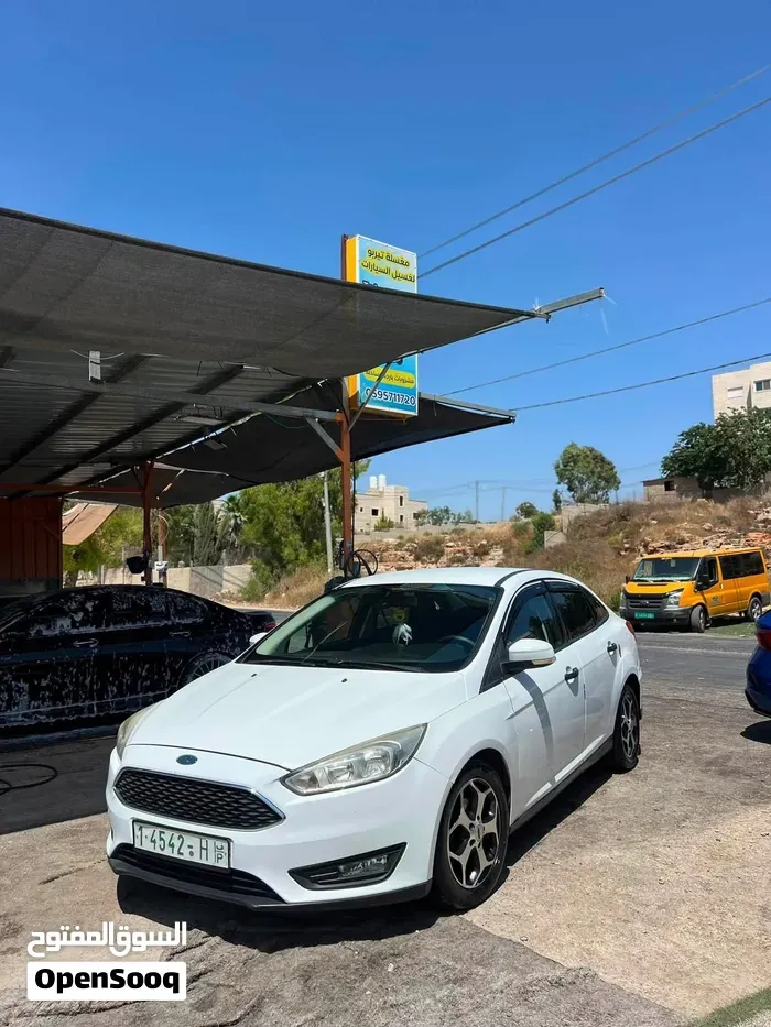 Ford Focus 2015 photo 2