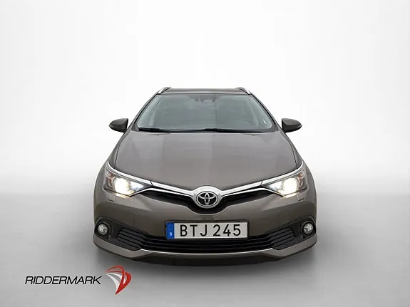 Toyota Auris 2017 photo 2