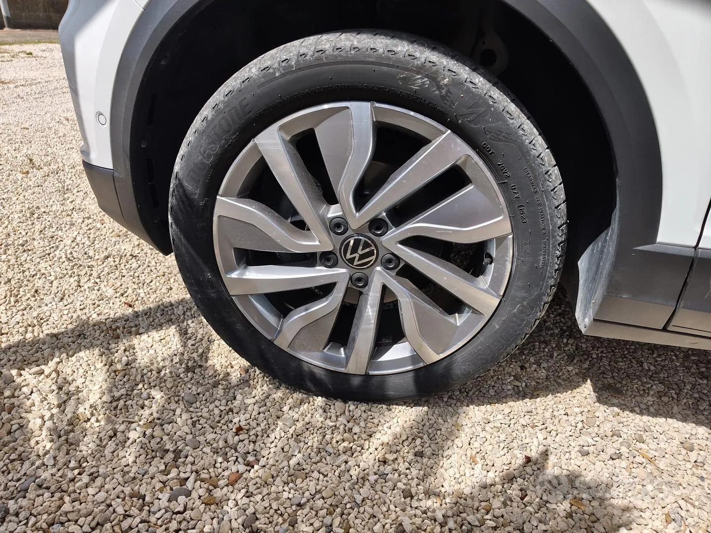 Volkswagen T-Roc 2023 photo 3