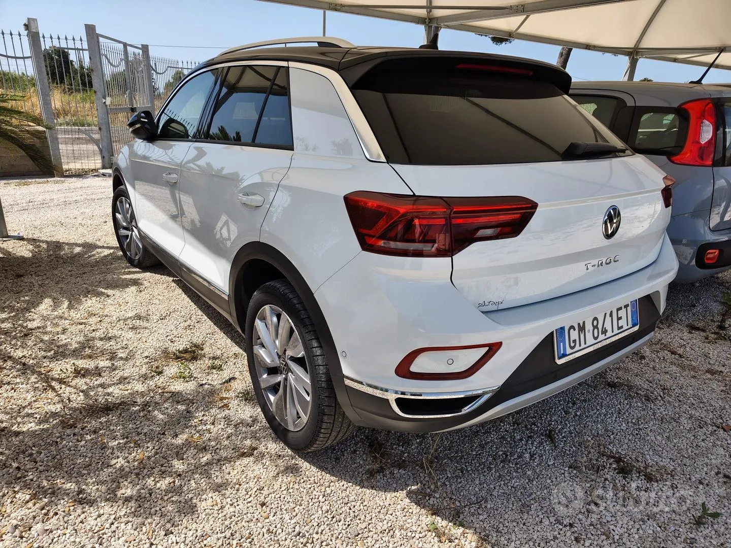 Volkswagen T-Roc 2023 photo 2