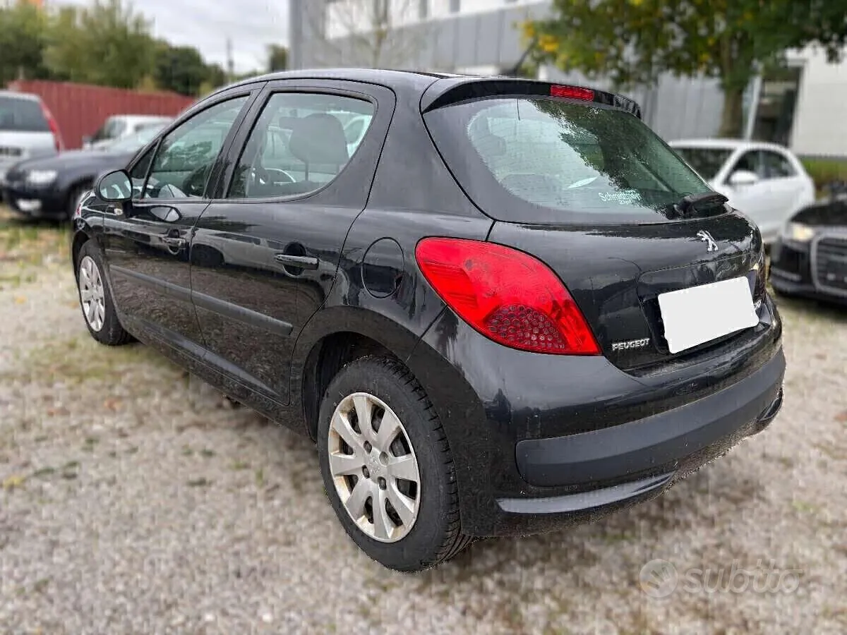 Peugeot 207 2009 photo 5