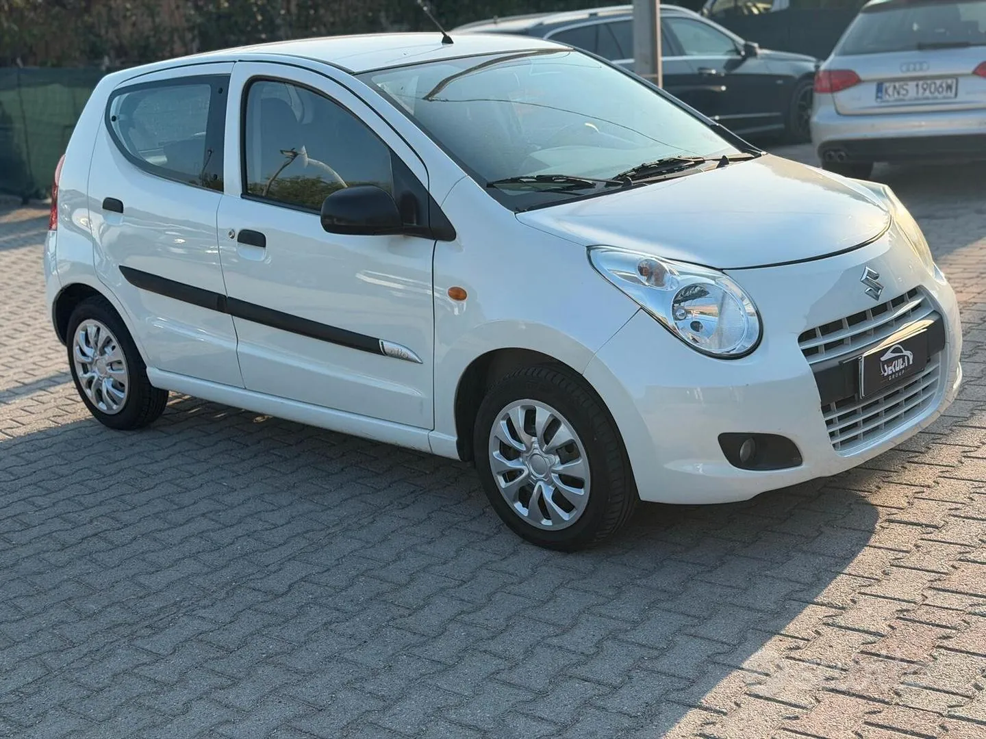 Suzuki Alto 2012 photo 2