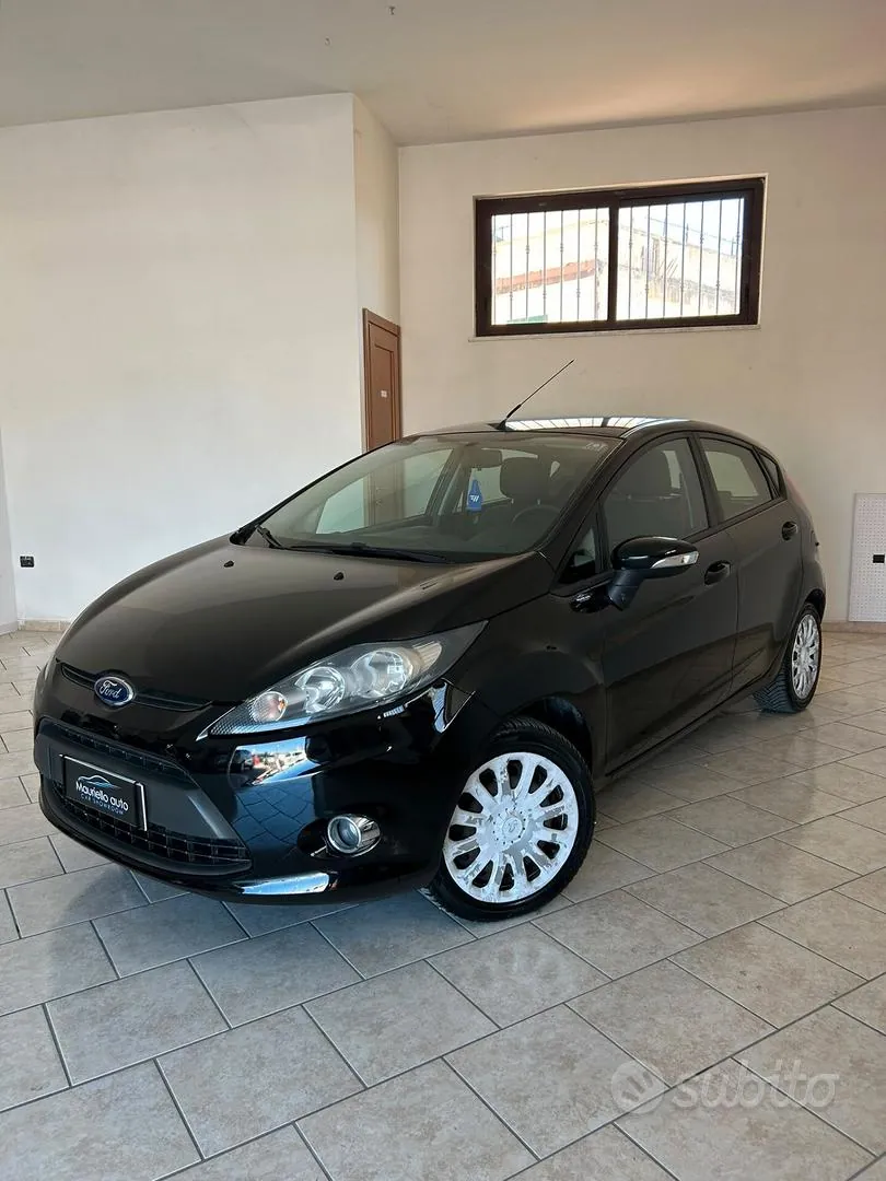 Ford Fiesta 2012 photo 3