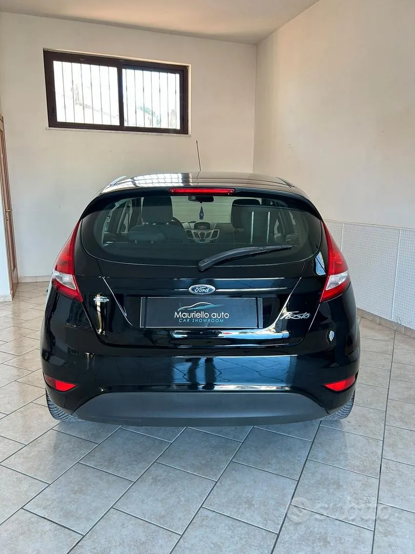 Ford Fiesta 2012 photo 5