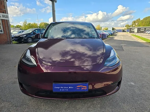 Tesla Model Y 2025 photo 4