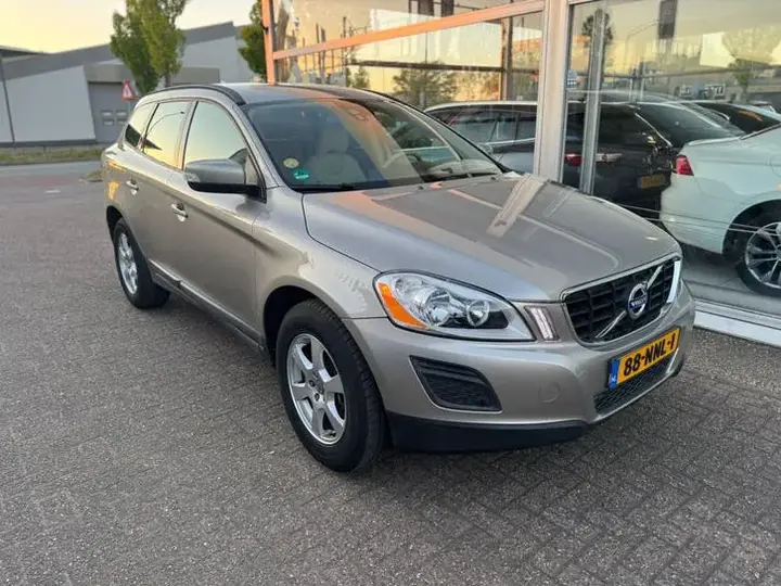 Volvo Xc60 2010 photo 3