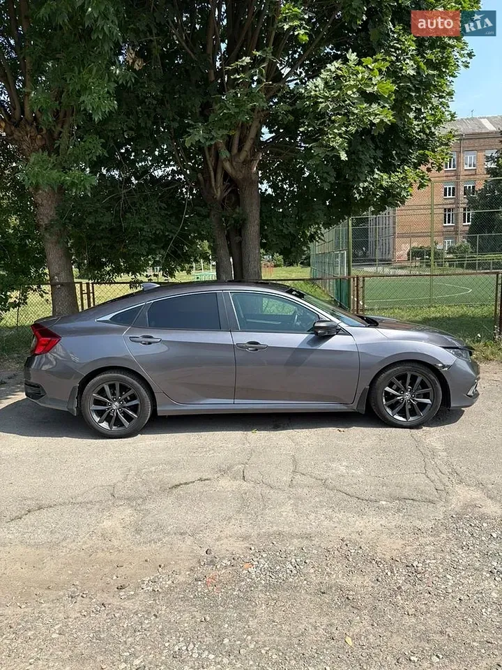 Honda Civic 2019 photo 2