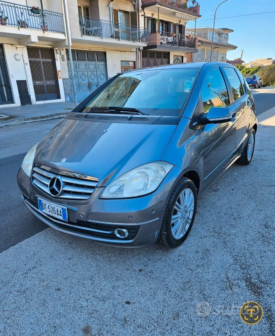 Mercedes-Benz A180