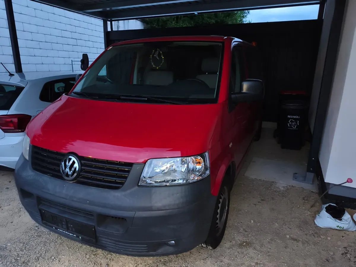 Volkswagen T5 2009 photo 2