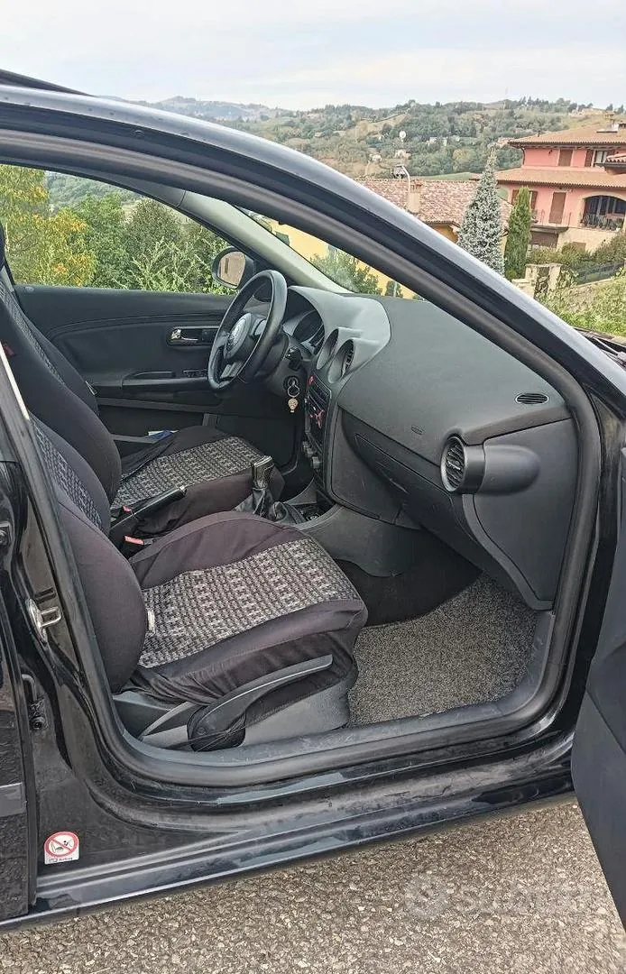 Seat Ibiza 2006 photo 3