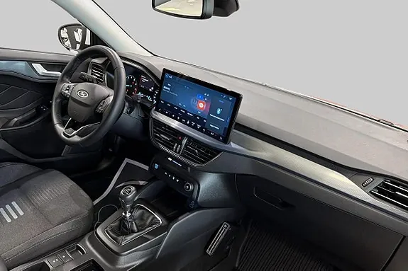Ford Focus 2023 photo 4