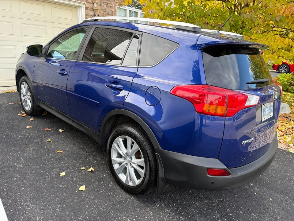 Toyota Rav4 2015 photo 4