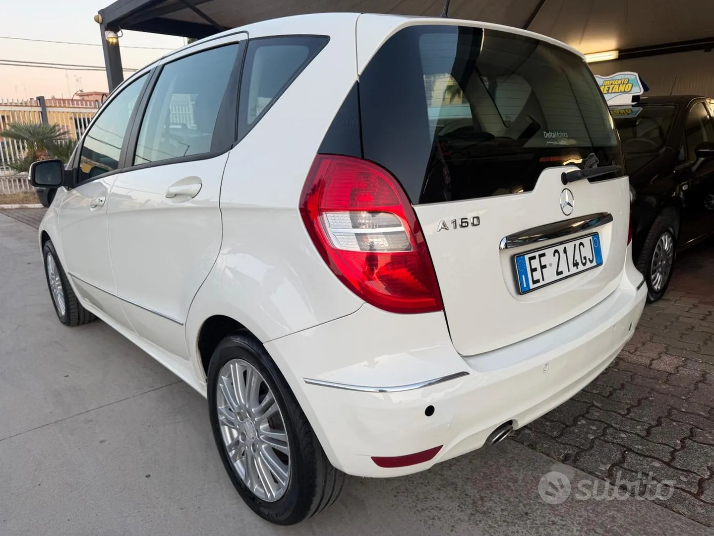 Mercedes-Benz A-Class 2011 photo 2