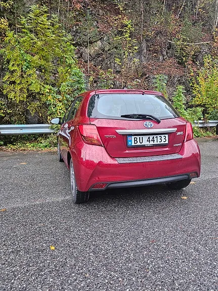 Toyota Yaris 2017 photo 5