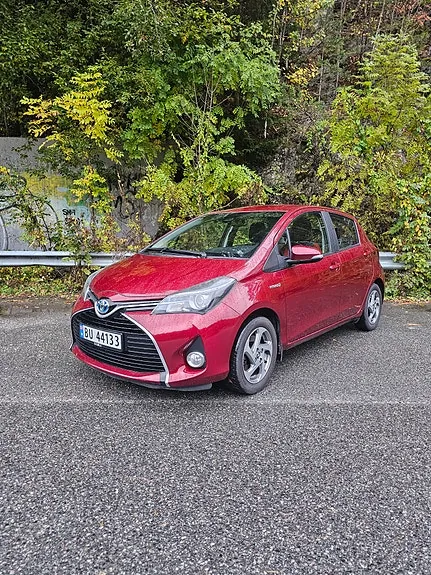 Toyota Yaris 2017 photo 3
