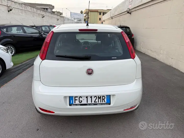 Fiat Punto 2016 photo 5