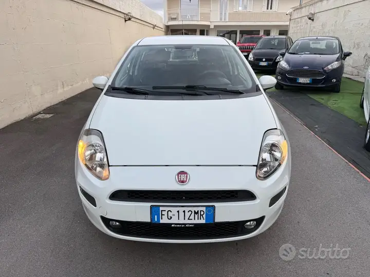 Fiat Punto 2016 photo 2