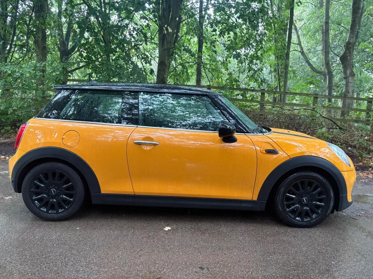 Mini Hatch 2014 photo 2