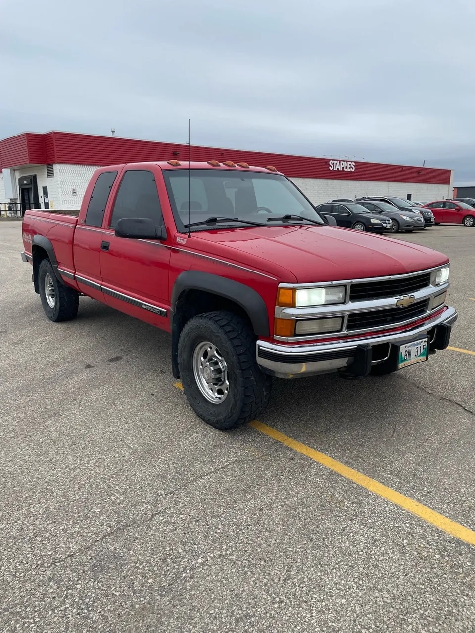 Chevrolet C/K Pickup 2500 1997 photo 2