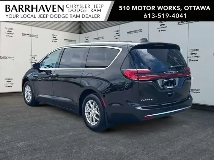 Chrysler Pacifica 2027 photo 5