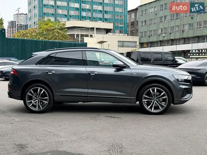 Audi Q8 2023 photo 3
