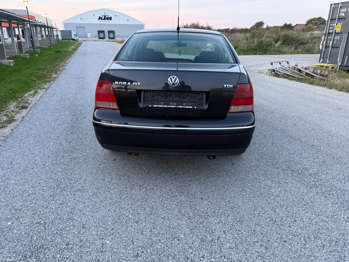 Volkswagen Bora 2004 photo 3