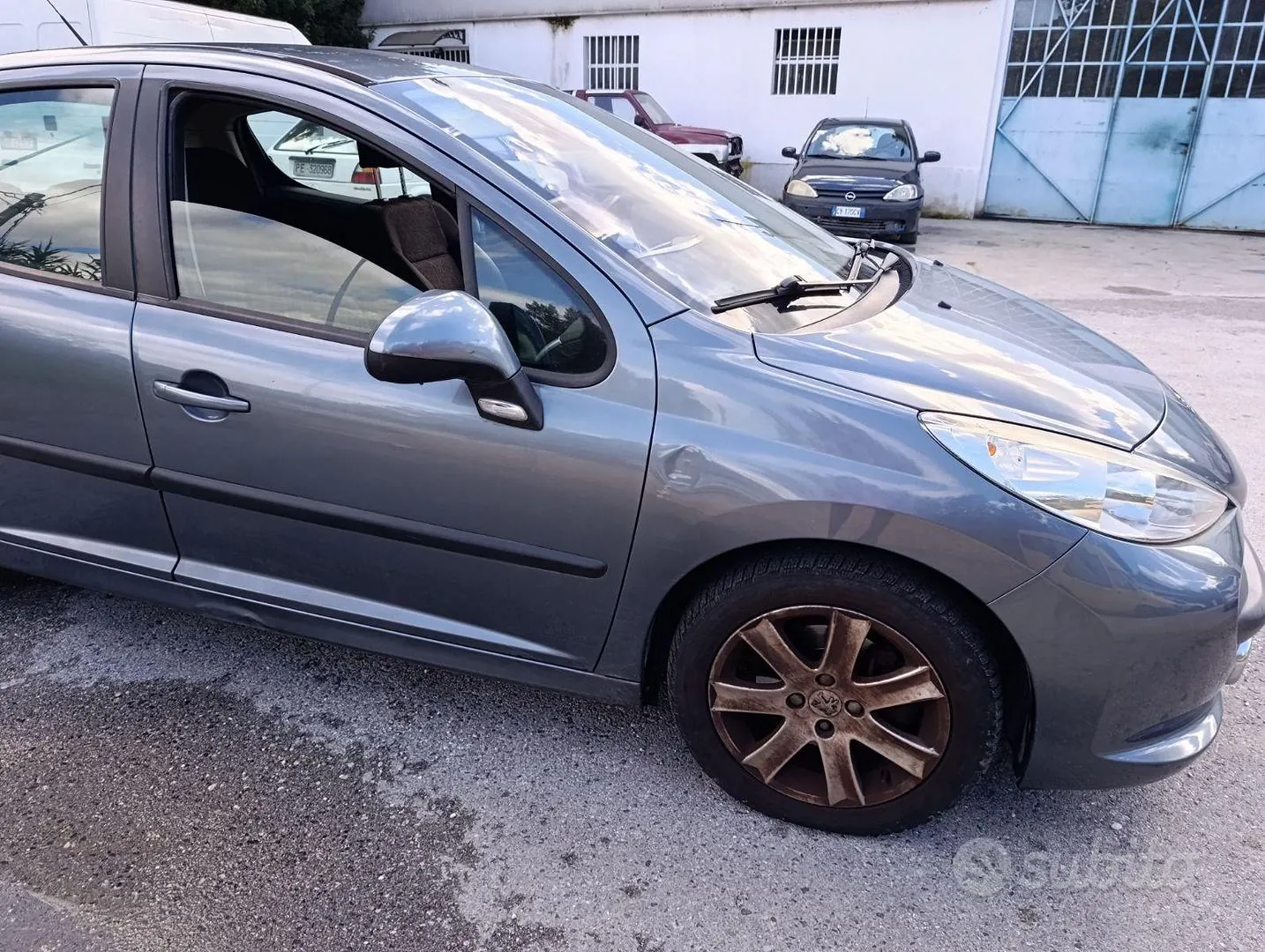 Peugeot 207 2007 photo 4