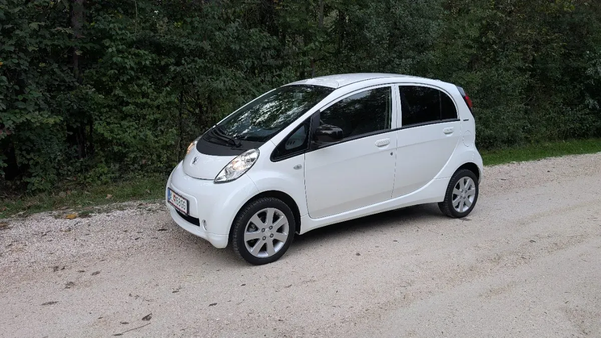 Peugeot Ion
