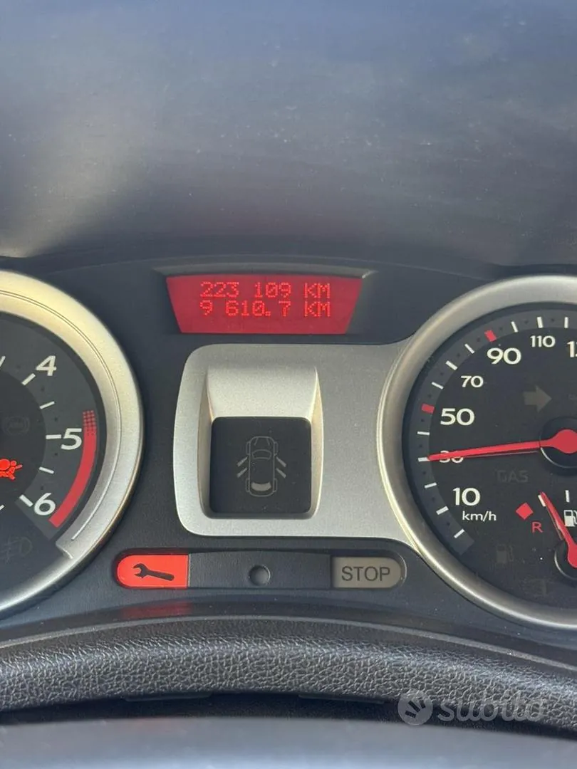 Renault Clio 2007 photo 3