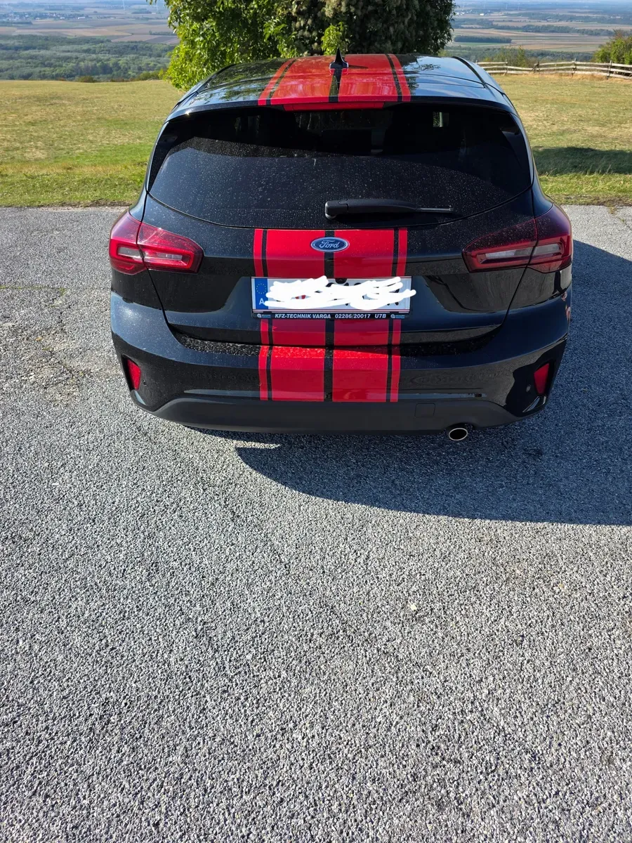 Ford Focus 2025 photo 2